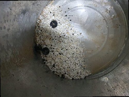 연수구 송도4동 하수구막힘 배관 연결부와 외부 배수 시설을 함께 살펴보는 점검 장면
